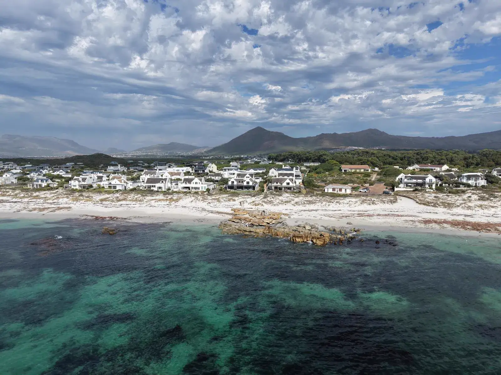 Côte atlantique de la péninsule du Cap vue du ciel